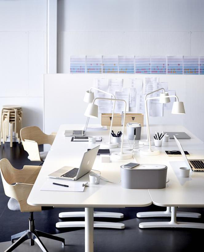Domowe biuro: zobacz jak na małej przestrzeni zoorganizować miejsce do pracy