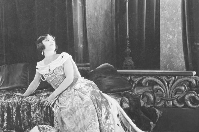 Pola Negri
