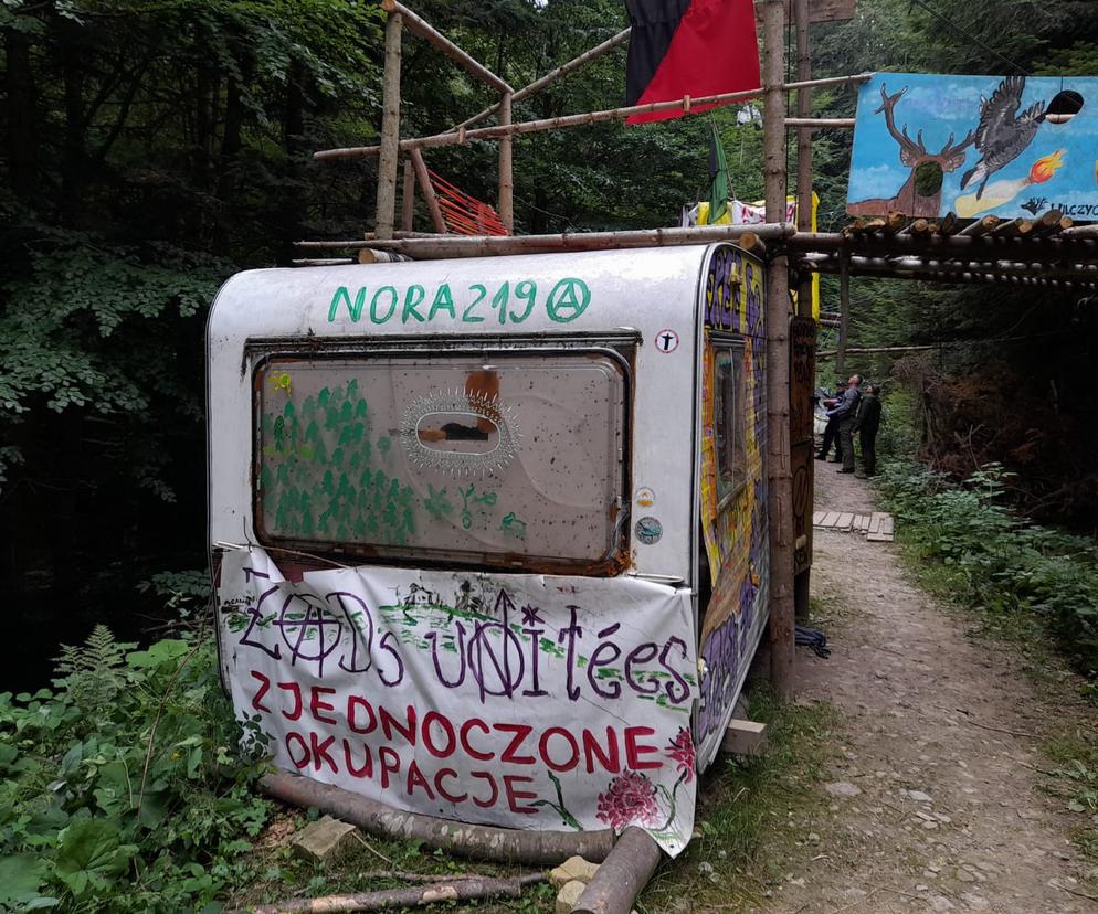 Obozowisko Wilczyc w Bieszczadach. Lasy Państwowe szokują wpisem o narkotykach