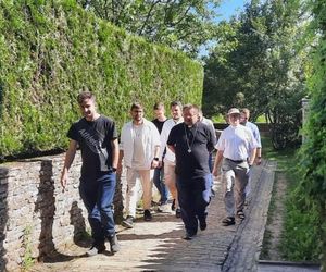Archidiecezja Łódzka: kard. Ryś zabrał diakonów na wakacje