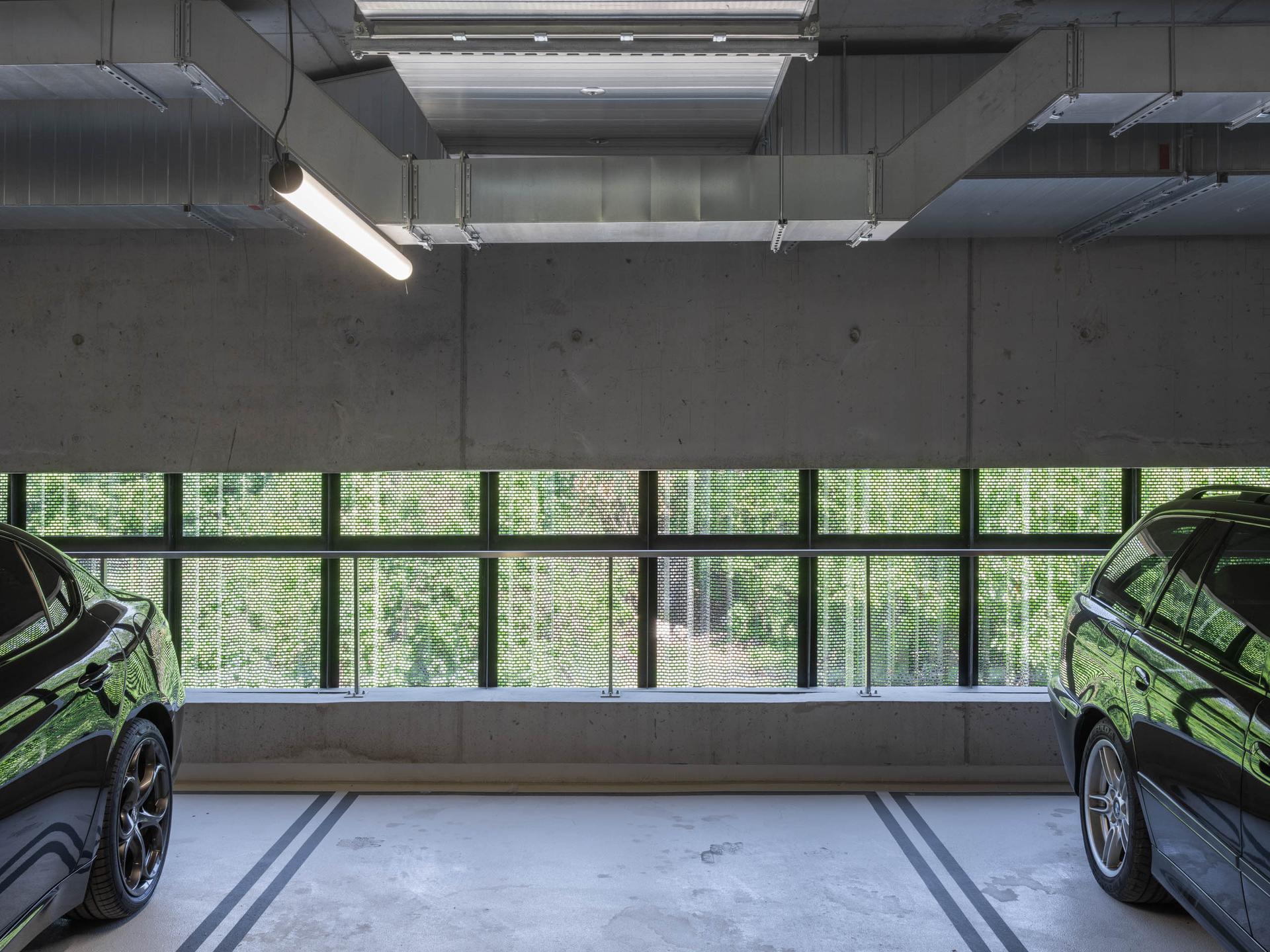 Garaż przy kampusie CD Projekt