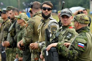 Morale rosyjskich żołnierzy na dnie? Strzelają do siebie i pragną uciec z Ukrainy