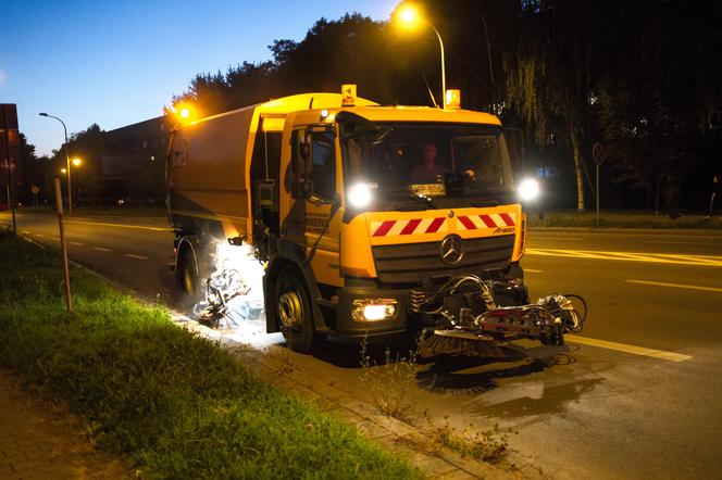 Ulice Płocka sprzątane na mokro