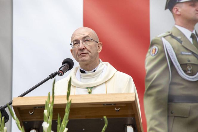 Abp Galbas w Boże Ciało: Chrystus w Eucharystii wychodzi nam naprzeciw