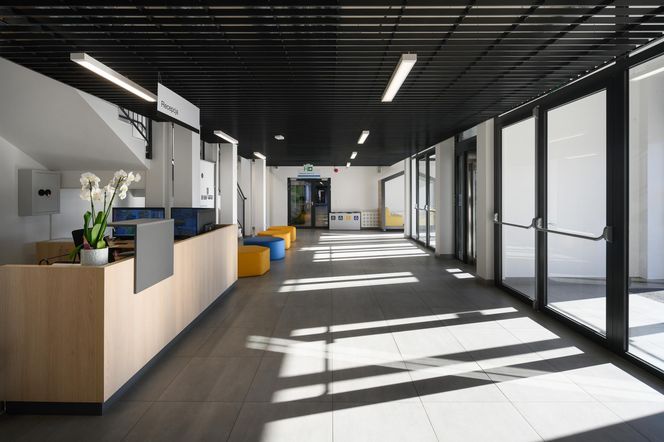 Szkoła w Rudzie Śląskiej, TKHolding