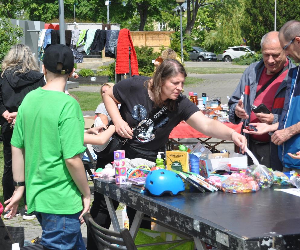 Cudeńka i pamiątki na Wyprzedaży Garażowej w Kielcach