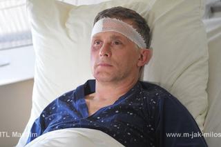 M jak miłość odc. 1159. Artur Rogowski (Robert Moskwa) w szpitalu po wypadku
