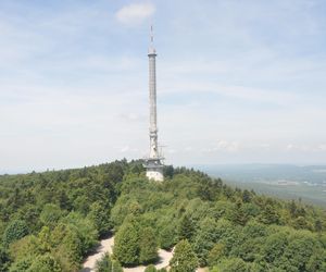 Legendarna wieża w sercu Gór Świętokrzyskich ma już 60 lat. Weszliśmy do środka