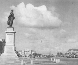 Te pomniki były symbolami stolicy.  Dziś już nie istnieją