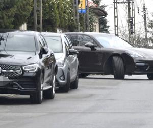 Pojechała Porsche na sesję zdjęciową