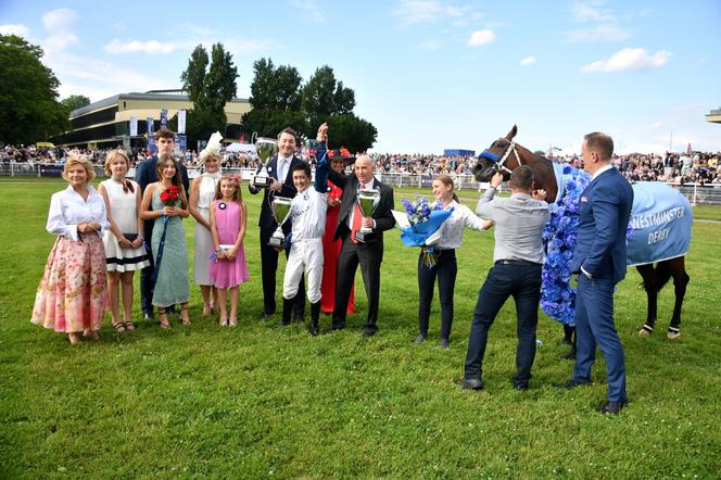 WYŚCIGI KONNE GALA DERBY