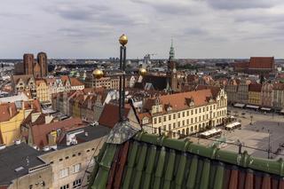 Spór o krzyże we wrocławskich urzędach