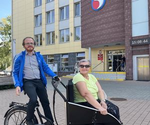 Nowatorski projekt w Świdniku. Seniorzy jeżdżą rikszą po mieście