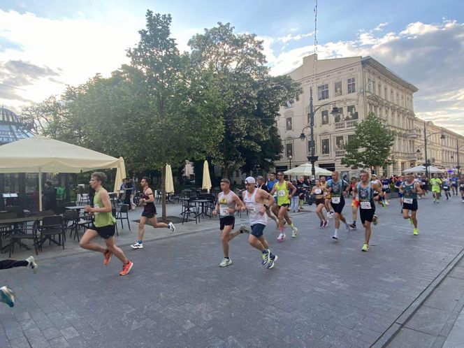 Rossmann Run 2025. Tłumy biegaczy wzięły udział w biegu ulicą Piotrkowską