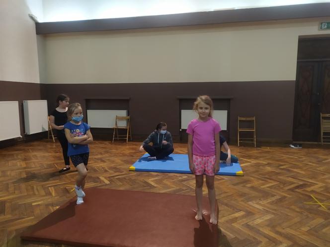 Zajęcia gimnastyczne  w klubie Papiernik 