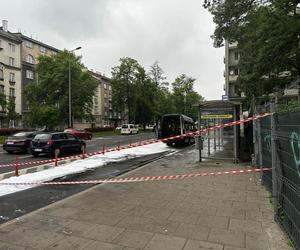 Pożar busa w Krakowie. Utrudnienia pod Jubilatem