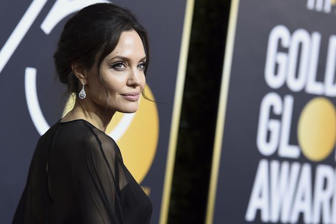 Angelina Jolie Schudła 35 Kg Żyje Na Kawie I Papierosach Eskapl