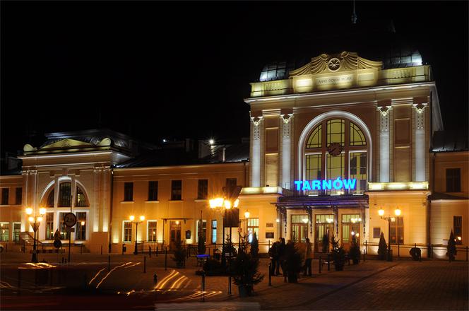 W Tarnowie jest najpiękniejszy polski dworzec. Co o nim wiesz? [QUIZ] 