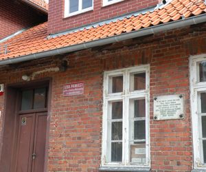 Niezwykła wieś na Warmii tylko 8 km od Olsztyna. Wyróżnia ją charakterystyczny układ budynków