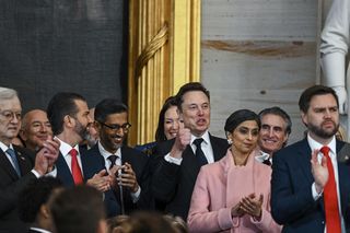 Cały świat mówi o dziwnym geście Muska. Faszystowski salut, jakby ćwiczył przed lustrem. Szok!