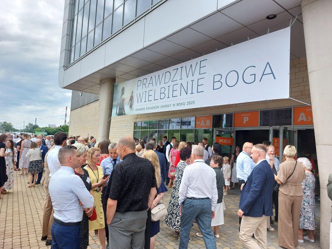 Kongres Świadków Jehowy w Częstochowie. Zdjęcia z soboty 26 lipca 2025