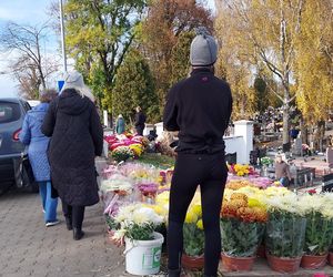 Przygotowania do Wszystkich Świętych Zamość
