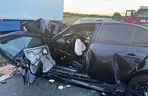Wypadek na dk17 w woj. lubelskim. BMW czołowo zderzyło się z mercedesem