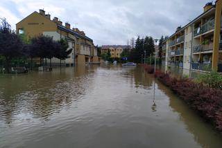 Kto odpowiada za powodzie w Bieżanowie? Urzędnicy przerzucają się odpowiedzalnością