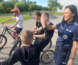 Ostrów. Policja do szkół! Profilaktycznie - przedwakacyjnie