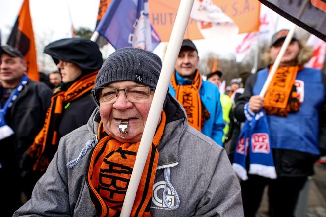 Konwencja KO w Gliwicach. Protest związkowców górniczych i hutniczych 