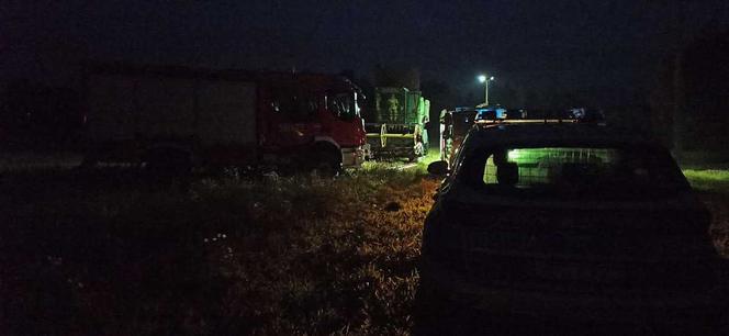 Śmiertelny wypadek podczas prac polowych. Nie żyje rolnik wciągnięty przez kombajn zbożowy