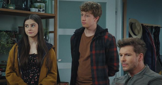 M jak miłość odc. 1878. Basia (Karina Woźniak), Kacper (Bartosz Ziewiec), Marcin (Mikołaj Roznerski)