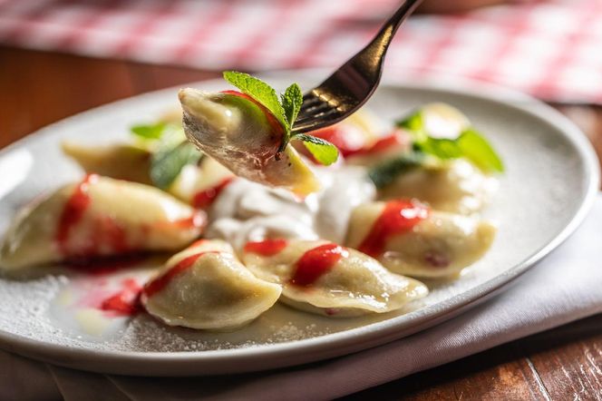 pierogi z twarogiem i morelami