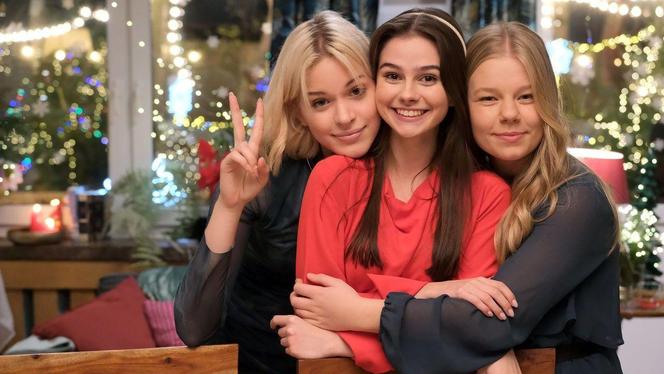 	Święta w M jak miłość odcinek specjalny. Basia (Karina Woźniak), Ania (Gabriela Świerczyńska), Lenka (Olga Cybińska)