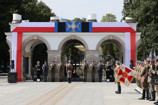 Święto Wojska Polskiego. Złożyli wieniec przed Grobem Nieznanego Żołnierza