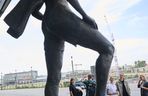 W Gdańsku odsłonięto pomnik piłkarki. „Piłka nożna jest kobietą” 
