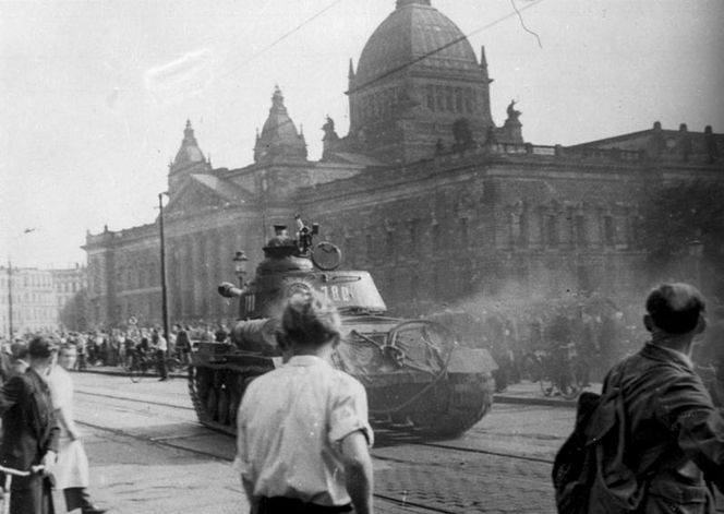 35-lecie zjednoczenia Niemiec. Tak RFN połączyło się z NRD