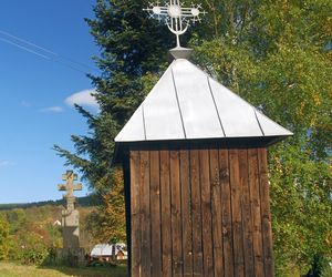 To sławna niewielka wieś w Małopolsce. Kiedyś wyrabiano w niej drewniane zabawki