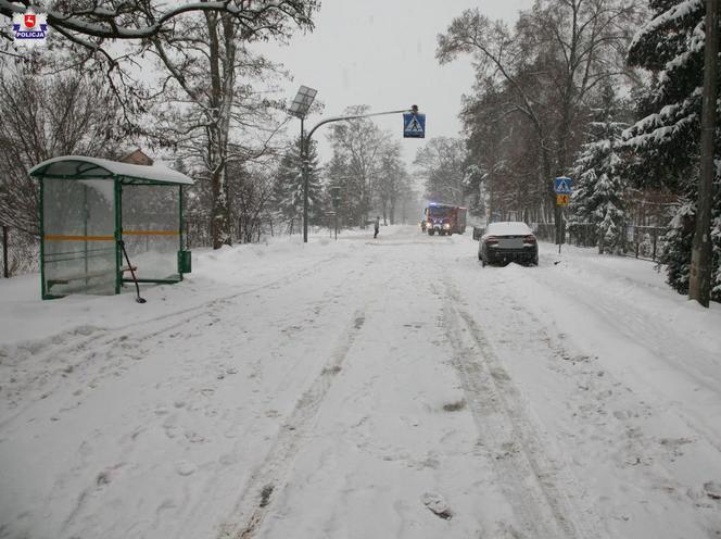 Dramatyczny wypadek w pow. lubelskim. Dziecko potrącone przez dwa pojazdy walczy o życie