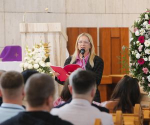 Gwiazdy żegnają Tomasza Jakubiaka. Rodzina i przyjaciele wypełnili jego ostanią wolę