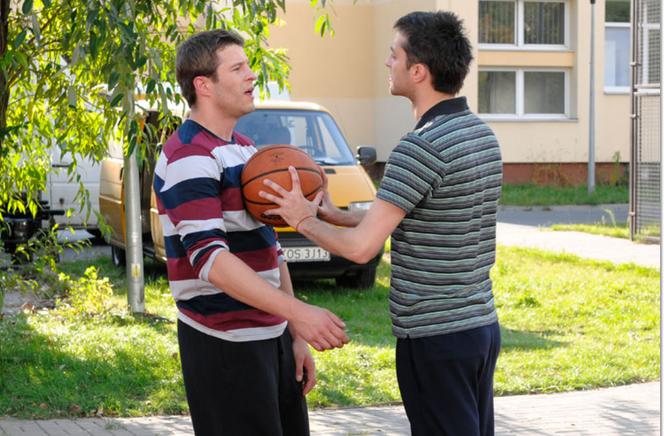 BrzydUla. Piotr (Maciej Brzoska), Marek (Filip Bobek)