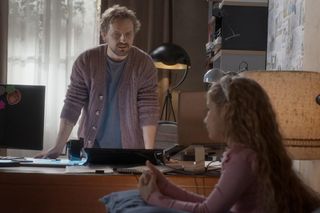 Pan Mama, odcinek 5: Szalona impreza Sylwestra z sąsiadami! To córka wciągnie go w wir zabawy - ZDJĘCIA, WIDEO