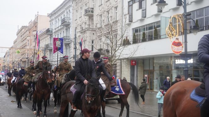 Wielka Szarża w centrum Łodzi. Oddziały konne przeszły przez Piotrkowską