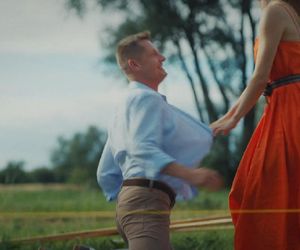 M jak miłość, odcinek jubileuszowy. Franka (Dominika Kachlik), Paweł (Rafał Mroczek)