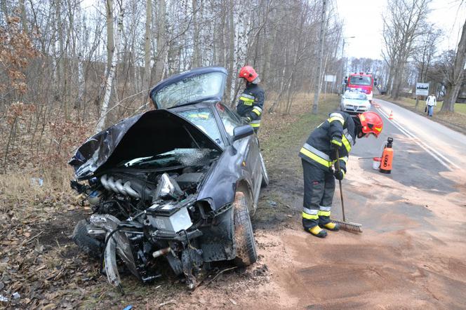 Wypadek w Knurowie koło Gliwic. Radiowóz zderzył się z audi