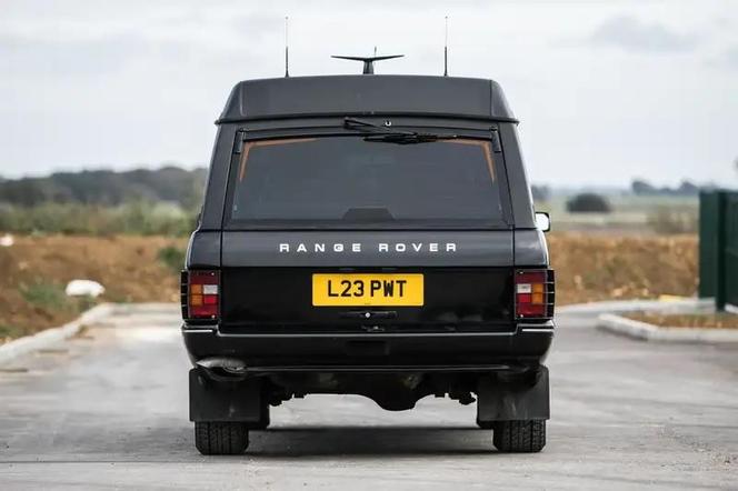 Wydłużony Range Rover trafił na sprzedaż