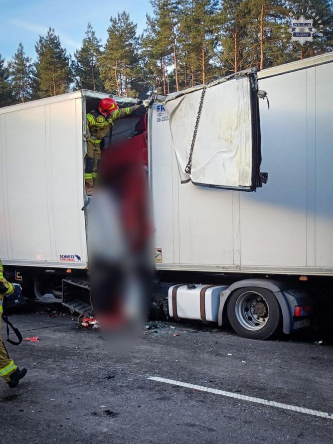 Zderzenie ciężarówek na S1. Trasa w kierunku Tychów jest całkowicie zablokowana