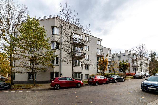 Blok przy ul. Słonecznej 50 w Warszawie