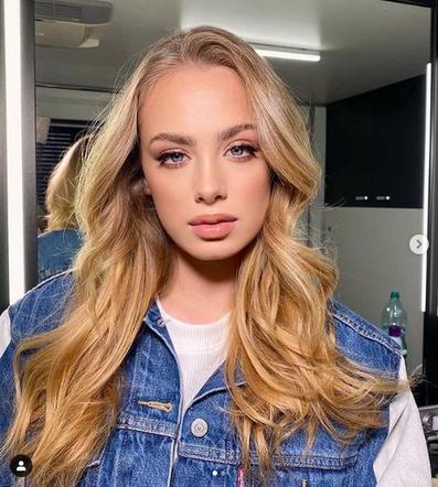 Wiktoria Gąsiewska w bieliźnie