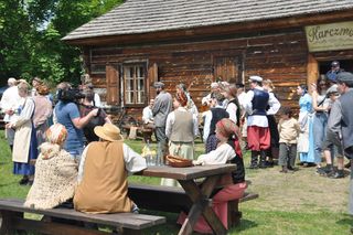 Sami swoi. Początek
